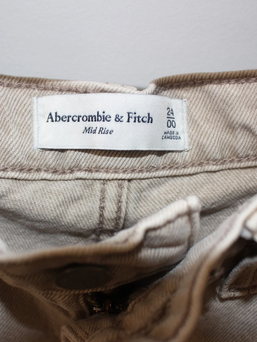 Abercrombie & Fitch Mid Rise Long Denim Shorts Raw Hem Size 24